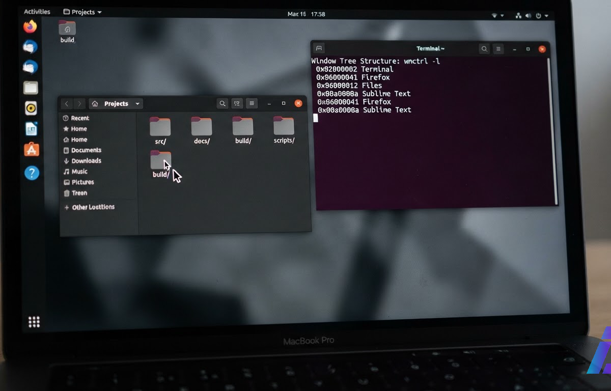 Close de tela de computador com cursor do mouse clicando em uma janela de desktop Linux, ao lado de um terminal que exibe em texto a estrutura hierárquica das janelas abertas